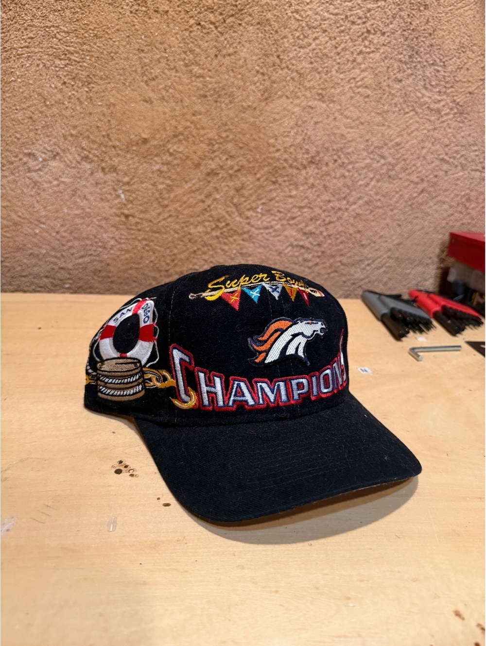 Vintage Broncos Super Bowl Snapback